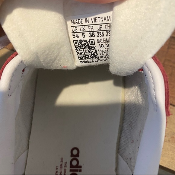 NWOB Adidas Gazelle Sneakers - Picture 6 of 6